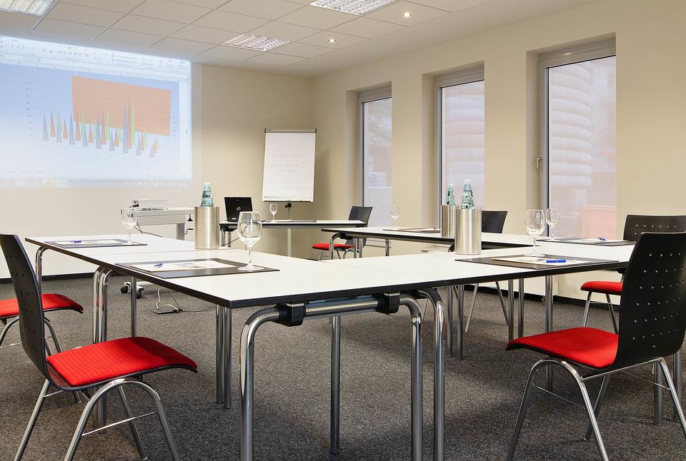 Tagungsraum im Hotel Aspethera - Besprechungstisch